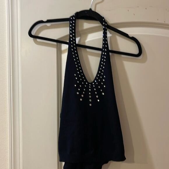Top halter  V- neck Crystal pattern lower back. Size M 12 1/2” armhole /bottom - Picture 1 of 4